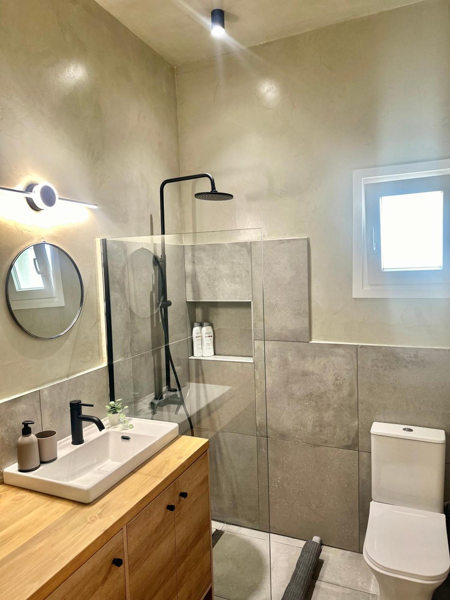 2 Doors Apartment Kavála Luaran gambar